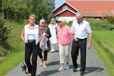 Promenad till kyrkan
